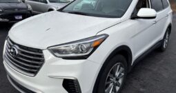 2017 Hyundai SANTA FE SE